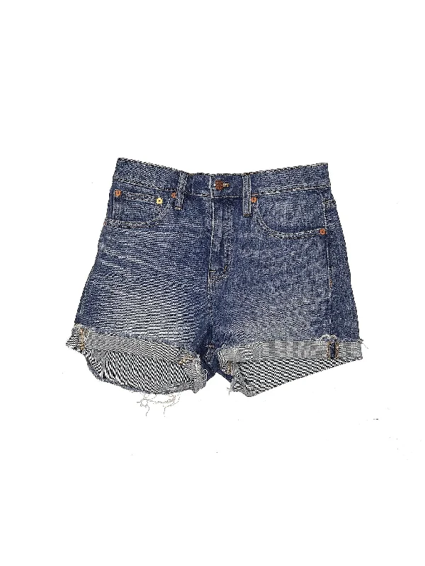 Women's Lace - Trimmed Shorts in White for a Romantic and Elegant OutfitHigh-Rise Denim Shorts in Light Wash