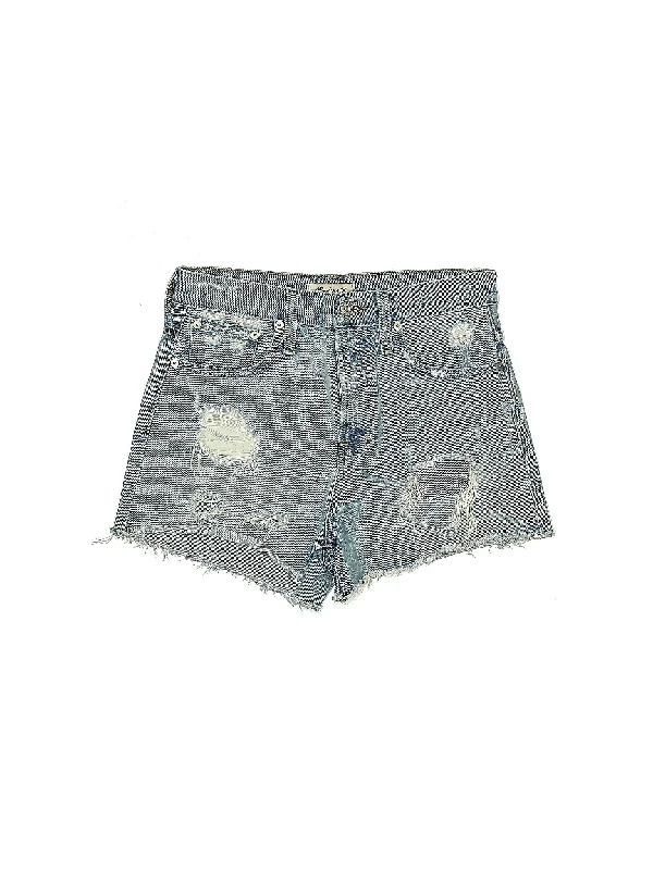 High - Waisted Plus Size Women's Denim Shorts with Distressed Details for a Trendy LookHigh-Rise Denim Shorts in Light Wash