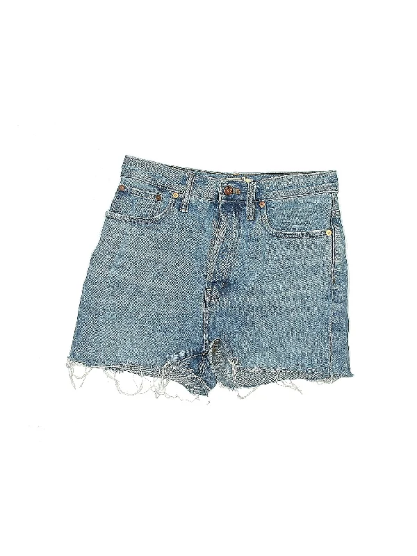 Plus Size Women's Stretch Denim Shorts with Belt Loops in Medium Wash for a Versatile FitHigh-Rise Denim Shorts in Light Wash