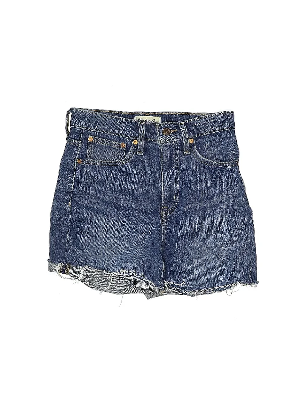 Women's Lace - Trimmed Shorts in White for a Romantic and Elegant OutfitHigh-Rise Denim Shorts in Light Wash