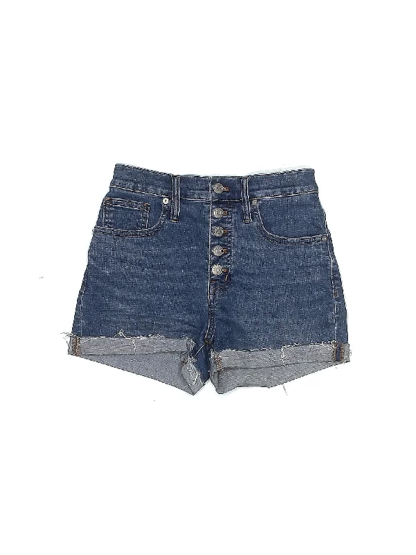 Women's Lace - Trimmed Shorts in White for a Romantic and Elegant OutfitLow-Rise Denim Shorts in Light Wash