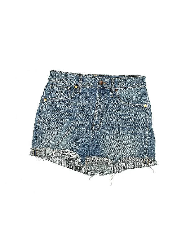 Women's Printed Animal Print Shorts in Brown and Black for a Bold and Fashion - Forward AppearanceLow-Rise Denim Shorts in Light Wash