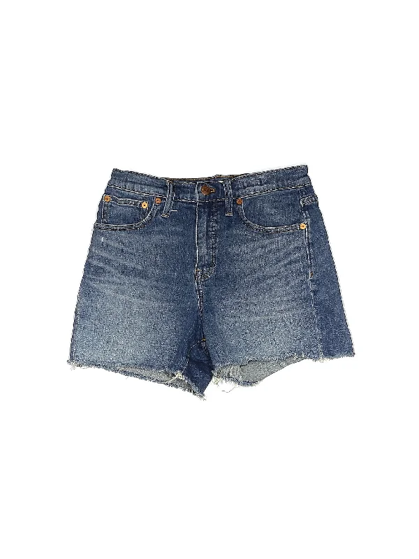 Women's Ruffled Hem Denim Shorts in Light Wash for a Feminine and Fashionable StyleMid-Rise Denim Shorts in Light Wash