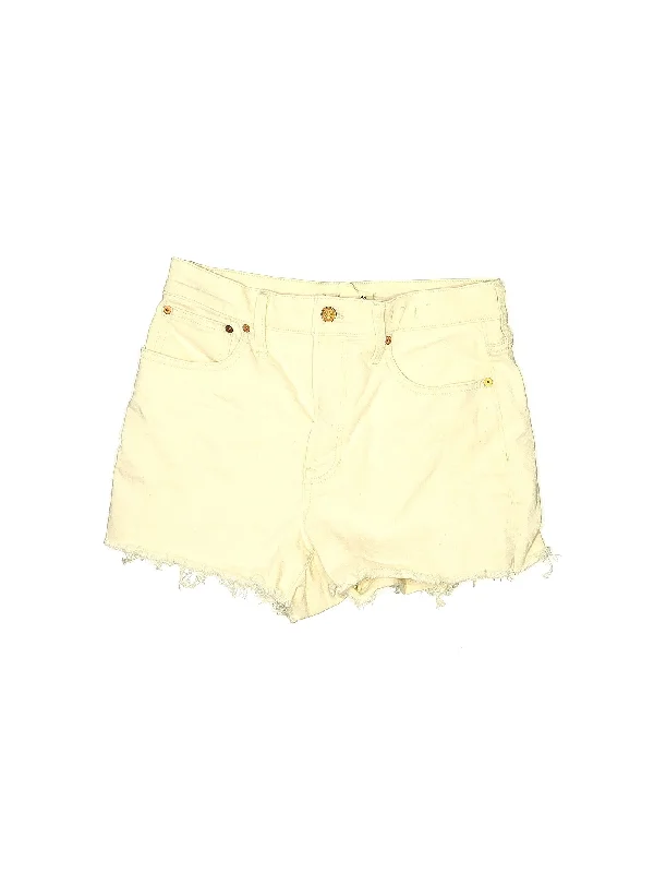 Plus Size Women's Drawstring Linen - Blend Shorts in Beige for a Relaxing VacationMid-Rise Denim Shorts in Light Wash