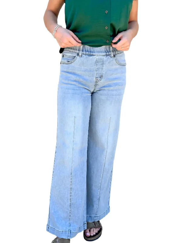 Acid - wash women jeans with a retro finishMitchell Wide Leg Jeans In Light Wash