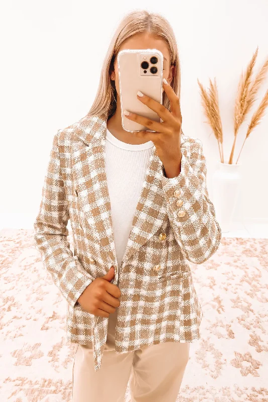 Women's Notched Lapel Blazers in Beige for a Timeless OutfitKamilah Blazer Beige Check