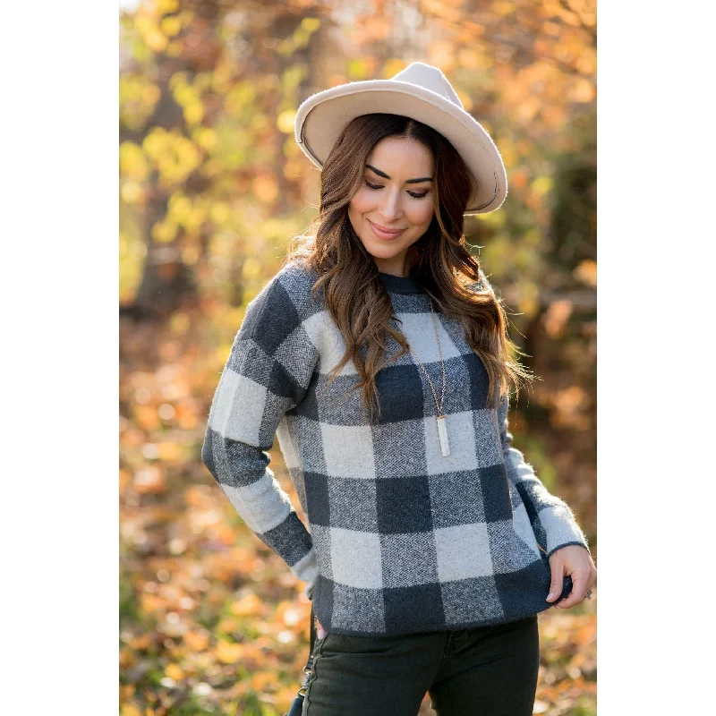 Oversized Chunky Knit Women's Cashmere Sweater in Ivory for a Cozy Winter LookCheckered Buffalo Plaid Sweater