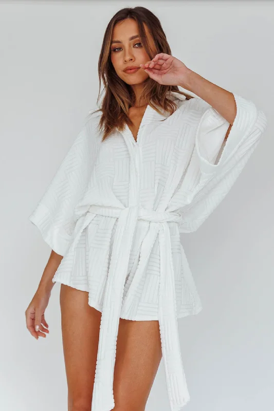 Long - Sleeve Women Dress in Velvet for a Luxurious Winter LookDaytona Beach Button-Up Romper Textured White