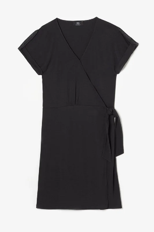 Long - Sleeve Women Dress in Velvet for a Luxurious Winter LookLT Petra Blk Dress