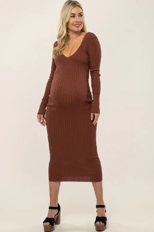 Women's Off - Shoulder Chunky Knit Sweater Dresses in Earth TonesMocha V-Neck Long Sleeve Fitted Maternity Maxi Dress