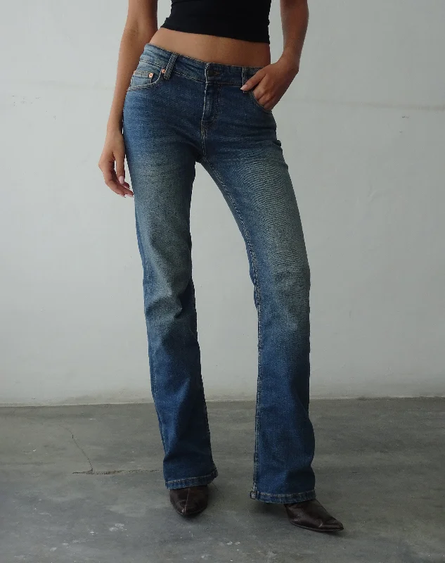 Low Rise Bootleg Jeans in Mid Vintage Blue