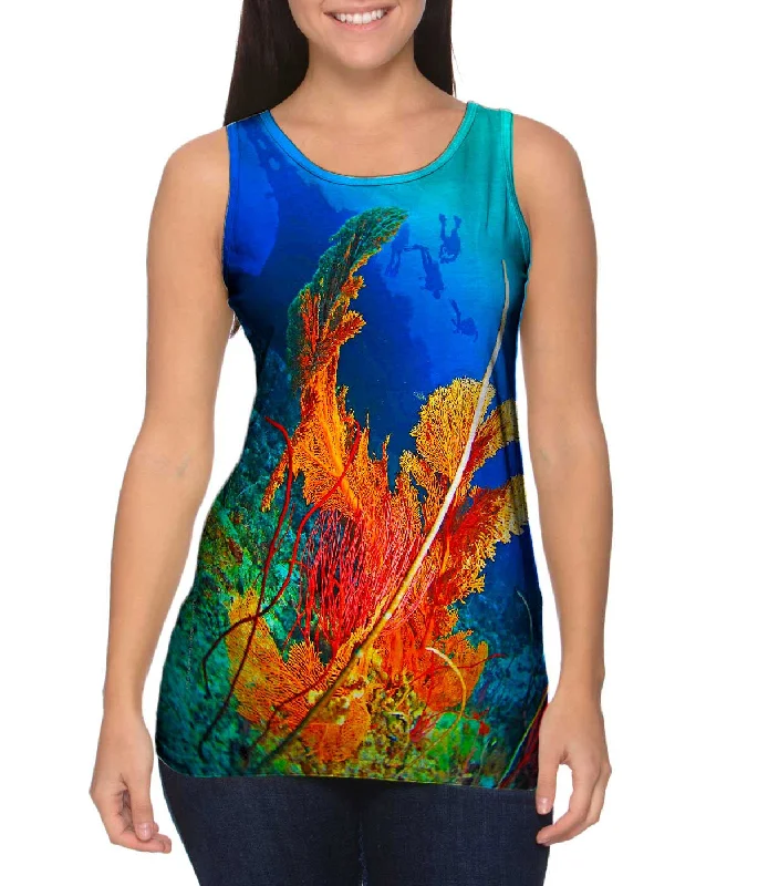 Plunge Neck Women's Seamless Tank Tops for a Smooth FitReef Forests Diving Underwater