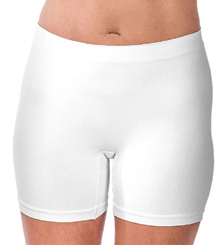 Ruffled Hem Women Shorts to Add a Feminine TouchSeamless Boxer Short In White